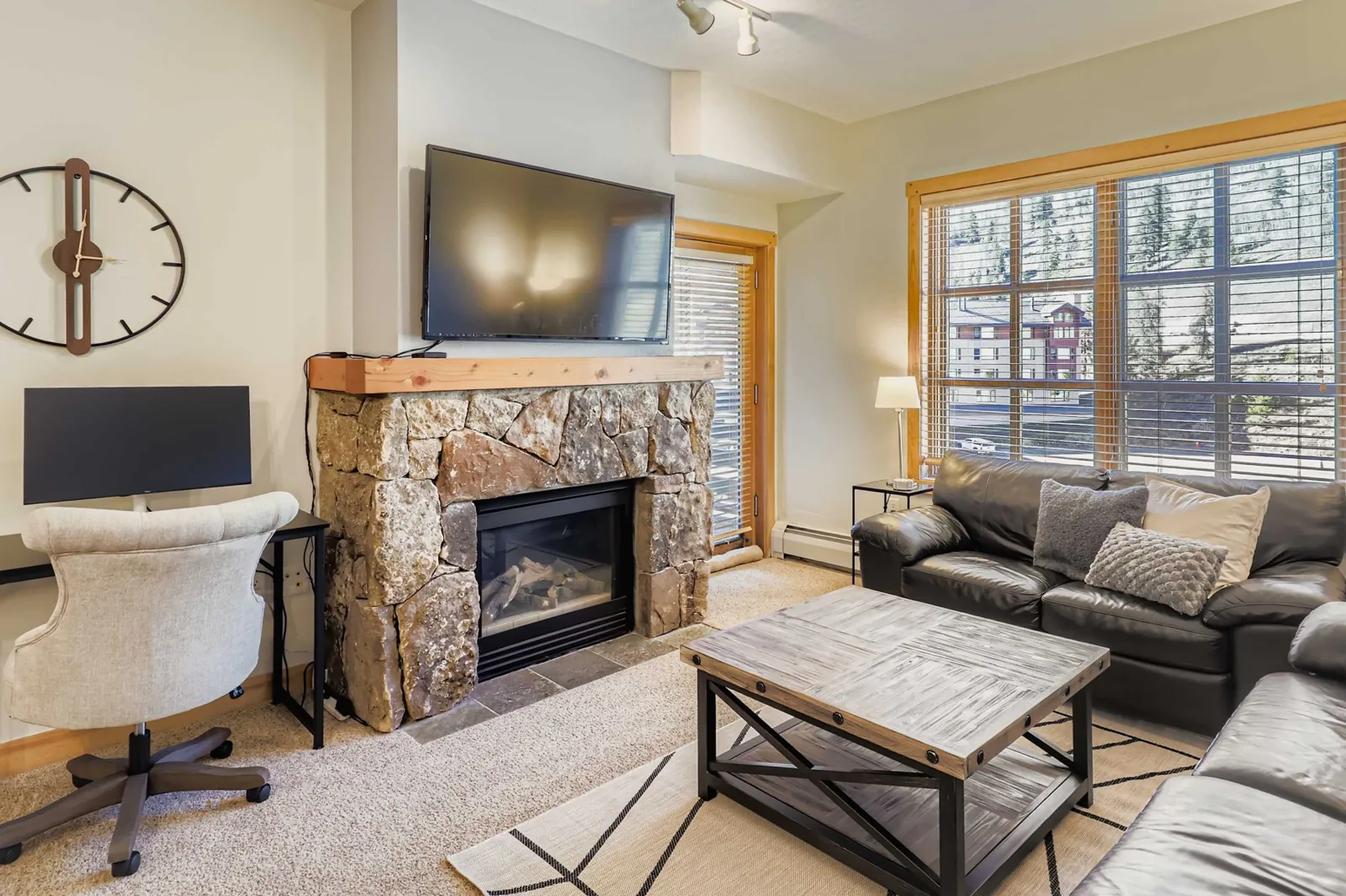The Cozy King Retreat in Copper Mountain
